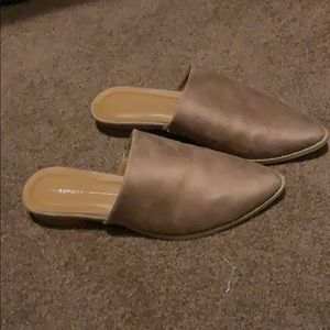 Slide sandals